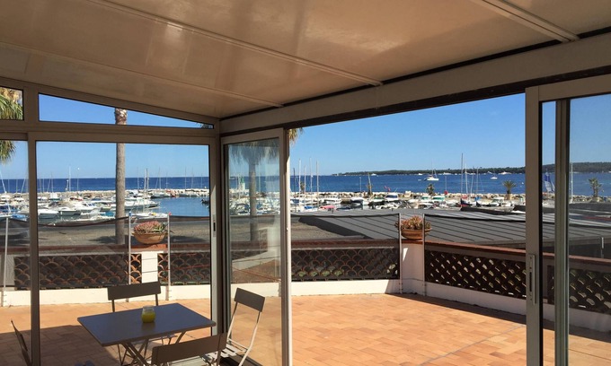Pointe Croisette House | Beachfront Oasis in Cannes with Sea View Terrace & Pool