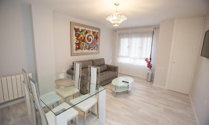 Camino de Ronda Apartment | Family-Friendly Center Deluxe with Great Guest Ratings