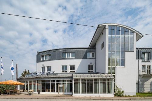 Naumburg Hotel | Pet-Friendly Center Hotel Kaiserhof with Great Value