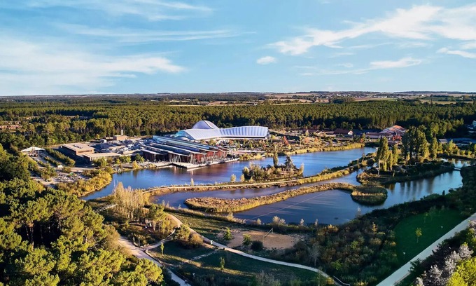 Curcay-sur-Dive House | Family-Friendly Cottage at Center Parcs - Domaine Le Bois aux Daims