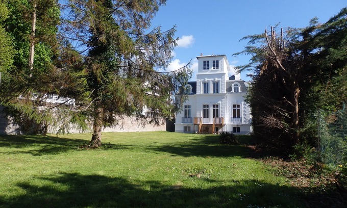 Trouville-sur-Mer Villa | Villa La Cressonnière: Garden Oasis Near Deauville Center