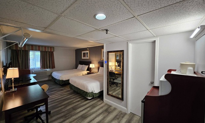 Auburn Hotel | Budget-Friendly Center Street Value Inn with Family Amenities