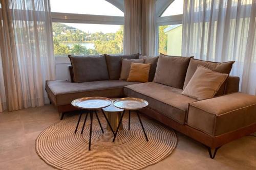 Gouvia House | Inviting Govino Bay Cento Blu Villa with Oceanfront Pool