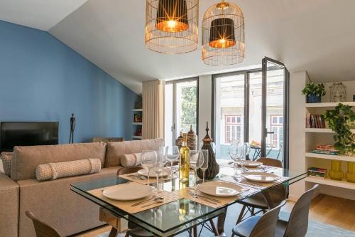Bairro Alto Apartment | Central 2-Bed Apartment with Balcony & Parking in Lisbon