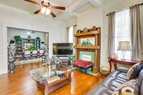 Albany House | Welcoming Albany Retreat with Porch & Patio Oasis