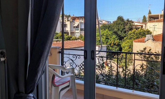 Molos-Agios Konstantinos Apartment | Convenient Apartment in Agios Konstantinos with Breakfast