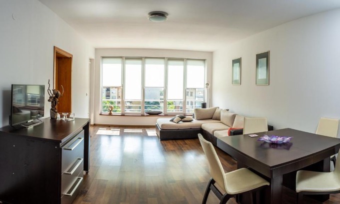 Karlovo Apartment | Cozy Central Apartment with Mountain View & Child-Friendly Amenities