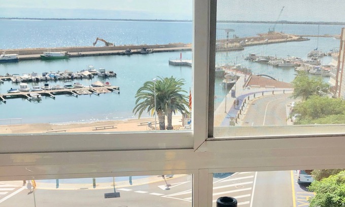 L'Ampolla Apartment | Central Apartment with Sea Views, 3 Minutes to Beach