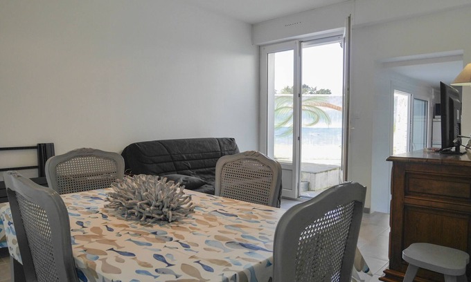 Le Palais Apartment | Beautiful Oceanfront Apartment Le Palais for 3 Guests