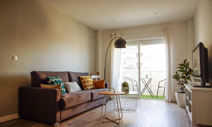 Camino de Ronda Apartment | Central Apartment with Parking and Family-Friendly Amenities
