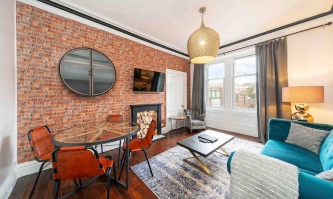 Murthly Apartment | Discover Central Apartments Industrial in Blairgowrie
