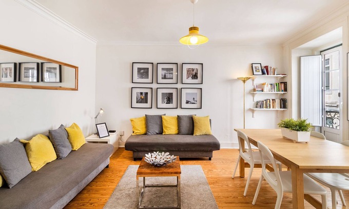 Encarnacao Apartment | Guest Rated: 10/10 Central Bairro Alto with Spa & Breakfast