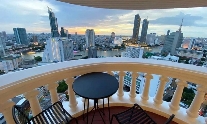 Bang Rak Apartment | Elegant 5-Star River View Hotel in Central Bangkok
