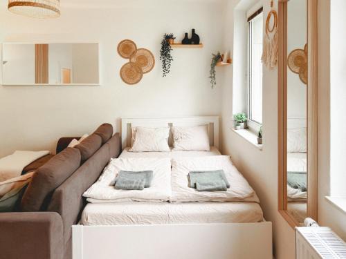 Geidorf Apartment | Cozy Central BOHO Apartment - Child Friendly Retreat