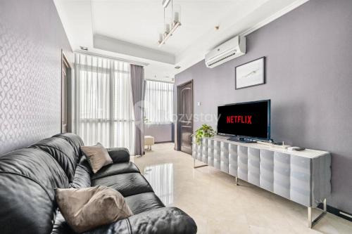 East Kuningan Apartment | Convenient Central by Kozystay - Mega Kuningan with Pool
