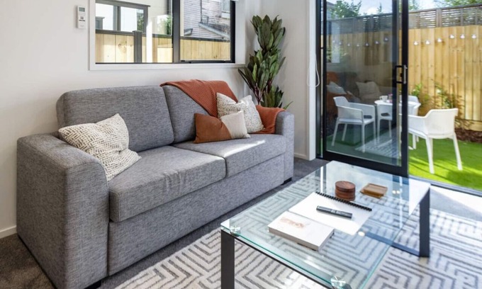 Christchurch City Centre House | Your Perfect Getaway: Central City 2 Bed with Carpark