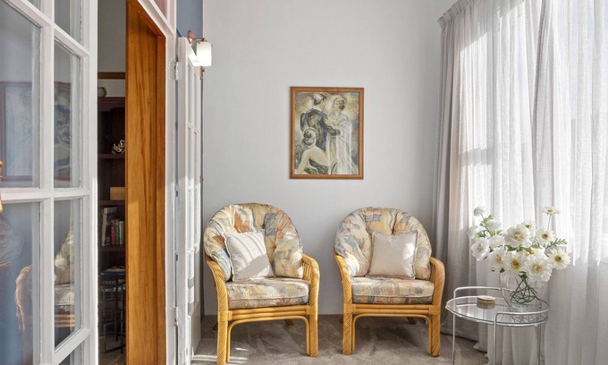 New Plymouth CBD Apartment | Central City Retreat by the Ocean with Family-Friendly Amenities