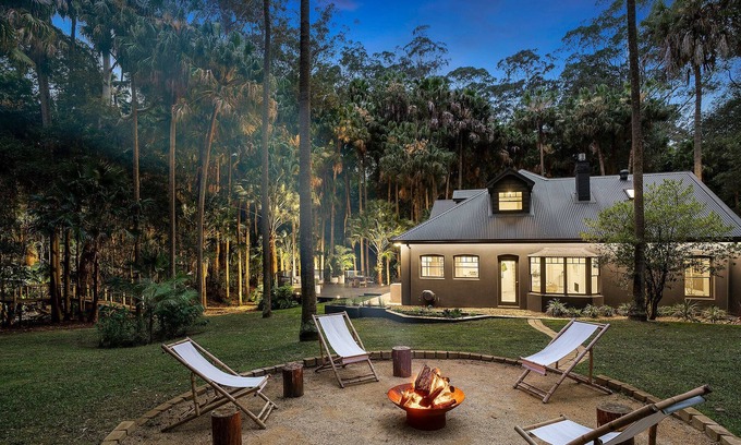 Glenning Valley House | Relaxing Central Coast Resort with Free Yoga and Pool Access