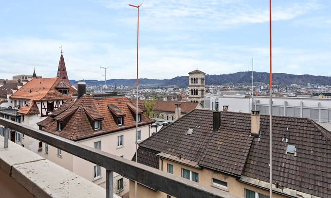 Oberstrass Apartment | Central & cozy flat overlooking the city