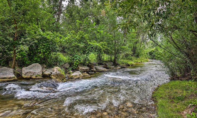 Spearfish Apartment | Prime Creekfront Spearfish Apartment Next to City Park