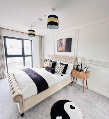 Derby Apartment | Central Derby Urban 2 Bedroom Flat: Ideal for Families!