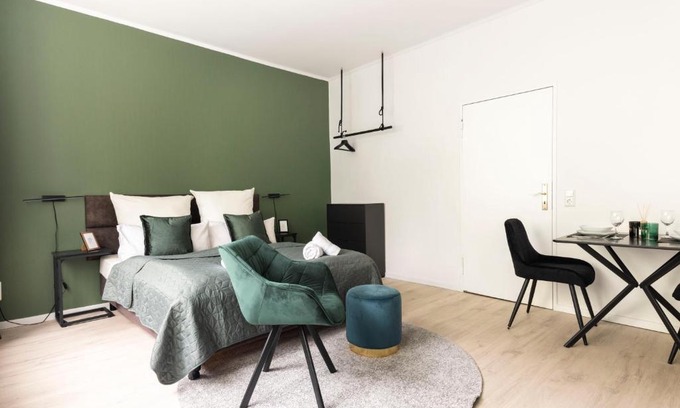 Charlottenburg-Wilmersdorf Apartment | Stylish Central Design Apartments near Ku´Damm