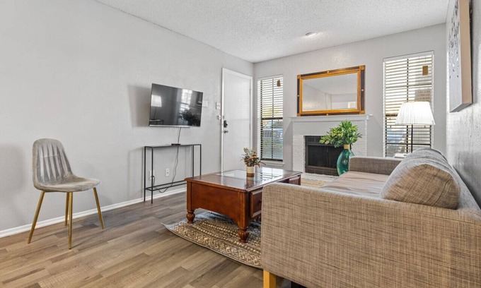 Park Central Apartment | Cozy Central DFW 1 Bed Apartment with Great Amenities