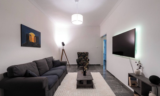 Patras Apartment | Stylish Central Flat in Patras with Scenic Balcony Views