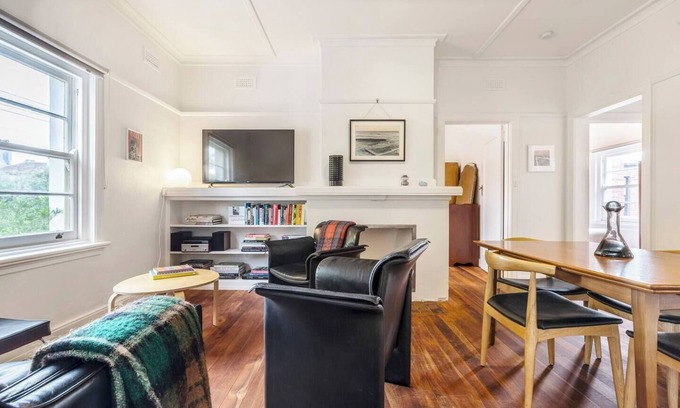 Parkville Apartment | Central Flair: Experience Cultural Vibrancy and History