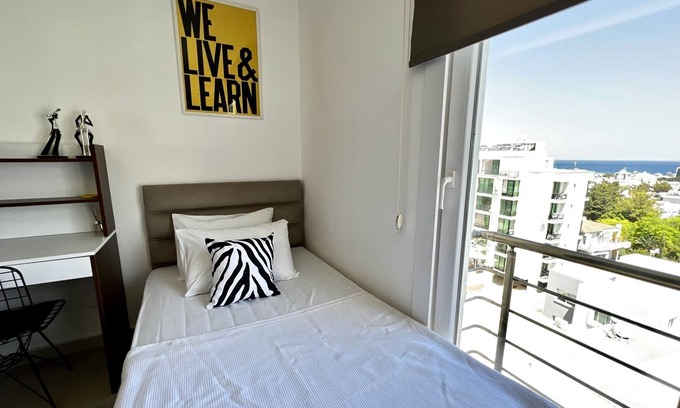 Kyrenia Apartment | Central Flat w Sea View 10 min to Beach in Kyrenia