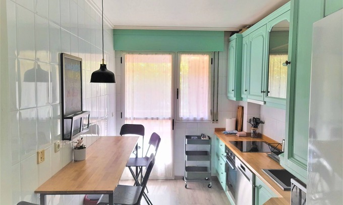 Logrono Historic Centre Apartment | Central Hotel with Free Parking and Pet-Friendly Options
