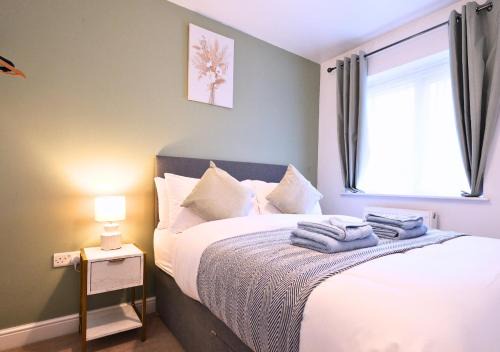 Stafford House | Prime Central Getaway House with Parking & Free Wi-Fi