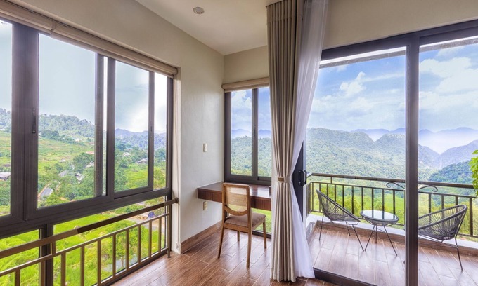 Pu Long Nature Reserve Hotel | Discover Central Hills Pù Luông Resort with Pool & Dining