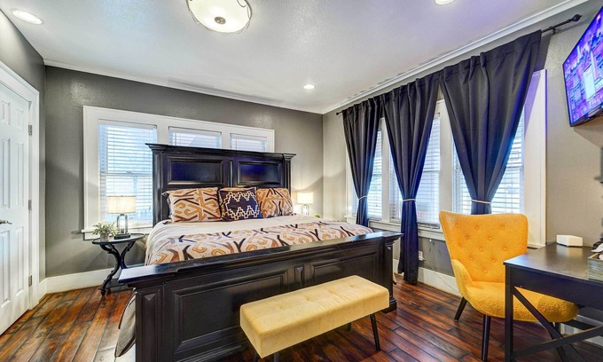 North Overton Cottage | Comfortable Central Home Near Texas Tech & Downtown Lubbock