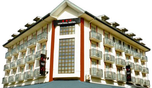 Cayenne Hotel | Inviting Central Hotel Cayenne: Family-Friendly & Accessible