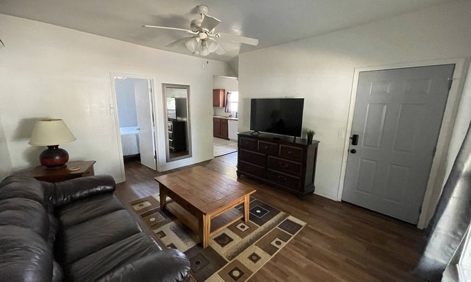 Downtown Wichita House | Pet-Friendly Retreat at Downtown Blue 01 with Spa & Breakfast