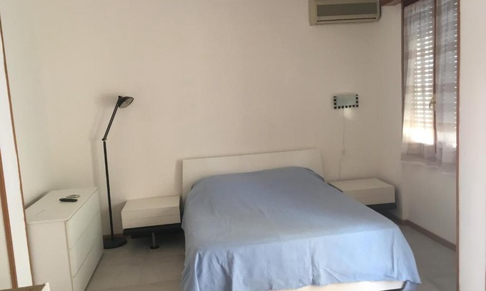 Desenzano del Garda Apartment | Central Hotel: Guest Rated 10/10 with Family-Friendly Amenities