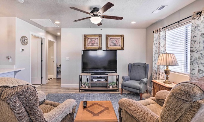 Kanab Apartment | Modern Kanab Apartment with Pool and Spa Amenities