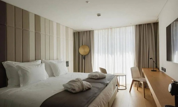 Sao Jorge de Arroios Hotel | Central Lisbon Stay Near Culture, Shopping, Cuisine & José Alvalade Stadium