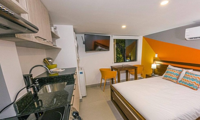 Catedral Apartment | Ideal Location with Pet-Friendly Amenities for Your Stay
