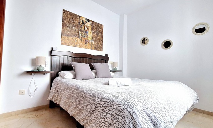 Ronda Apartment | Central Ronda Apartment with Parking & Free Wifi - Rated 9.6