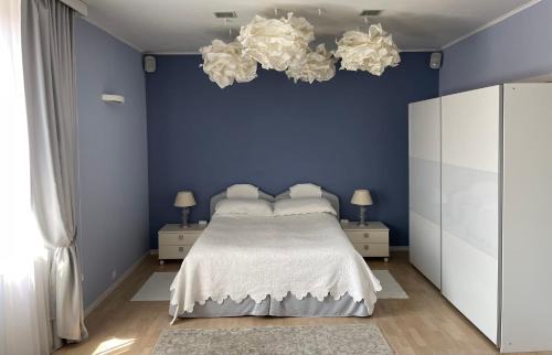 Downtown Apartment | Stylish Central Loft: 4-Star, Child-Friendly Retreat