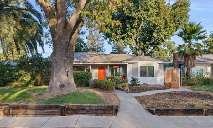 Modesto House | Central Modesto Retreat with Pet Friendly Amenities