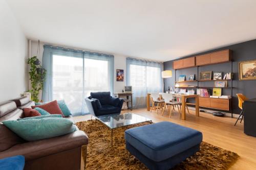 Necker Apartment | Explore Central Montparnasse: Rated 8.9/10 for Comfort