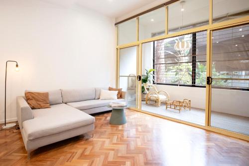 Woolloomooloo Apartment | Discover Central New York Style Warehouse - Pet & Child Friendly