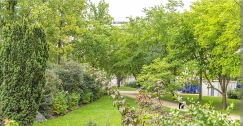 Quartier de la Maison-Blanche Apartment | Inviting Central Parisian Loft with Child-Friendly Amenities