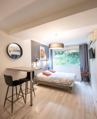 Part Dieu - Bir Hakeim Apartment | Convenient Central Part-Dieu Apartment for Family Stays