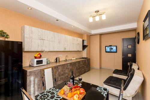 Tbilisi City Centre Apartment | Top-Rated Central Pointe Suite for Family Getaways