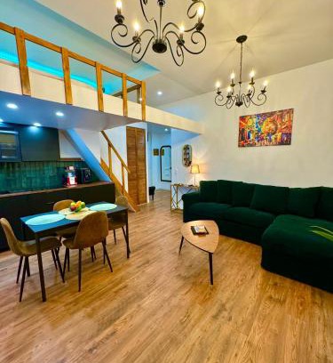 Centre Ville-Gare Apartment | Discover Central Riviera Comfort in Family-Friendly Hotel