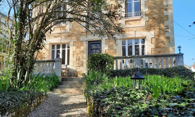 Sarlat-la-Caneda House | Relax in Central Sarlat: Private Pool & Ocean Views Await